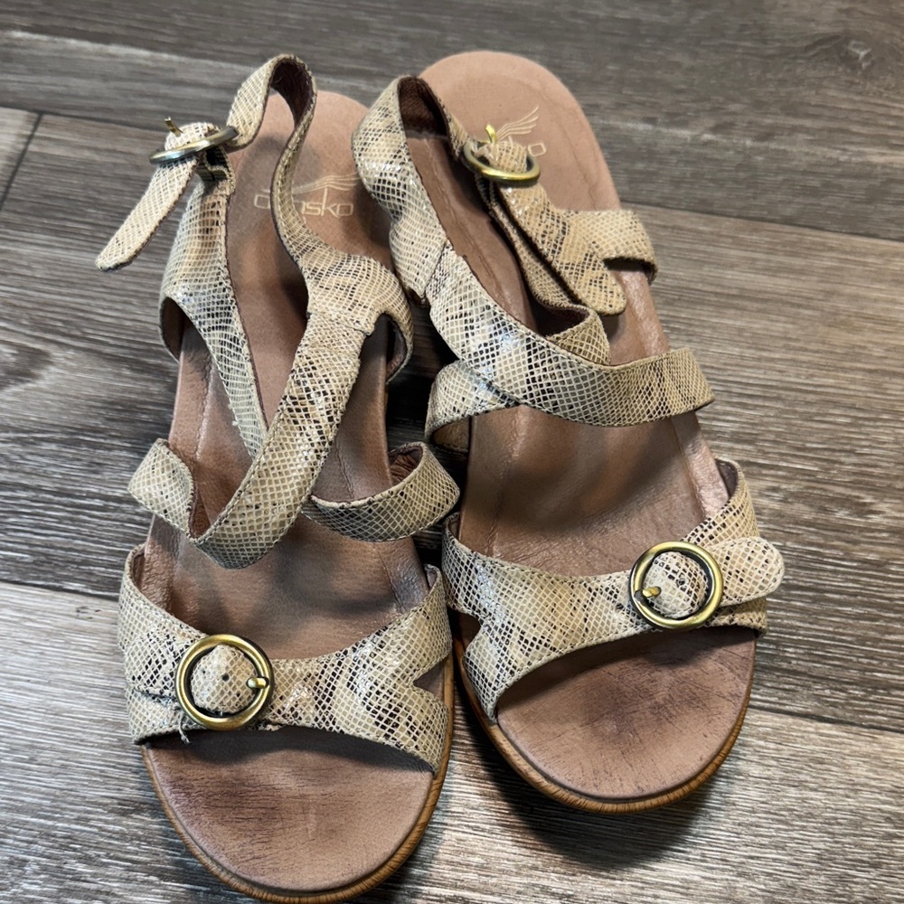 Dansko Beige Snakeskin Strappy Sandals woman’s 39 (j87) - Picture 8 of 8